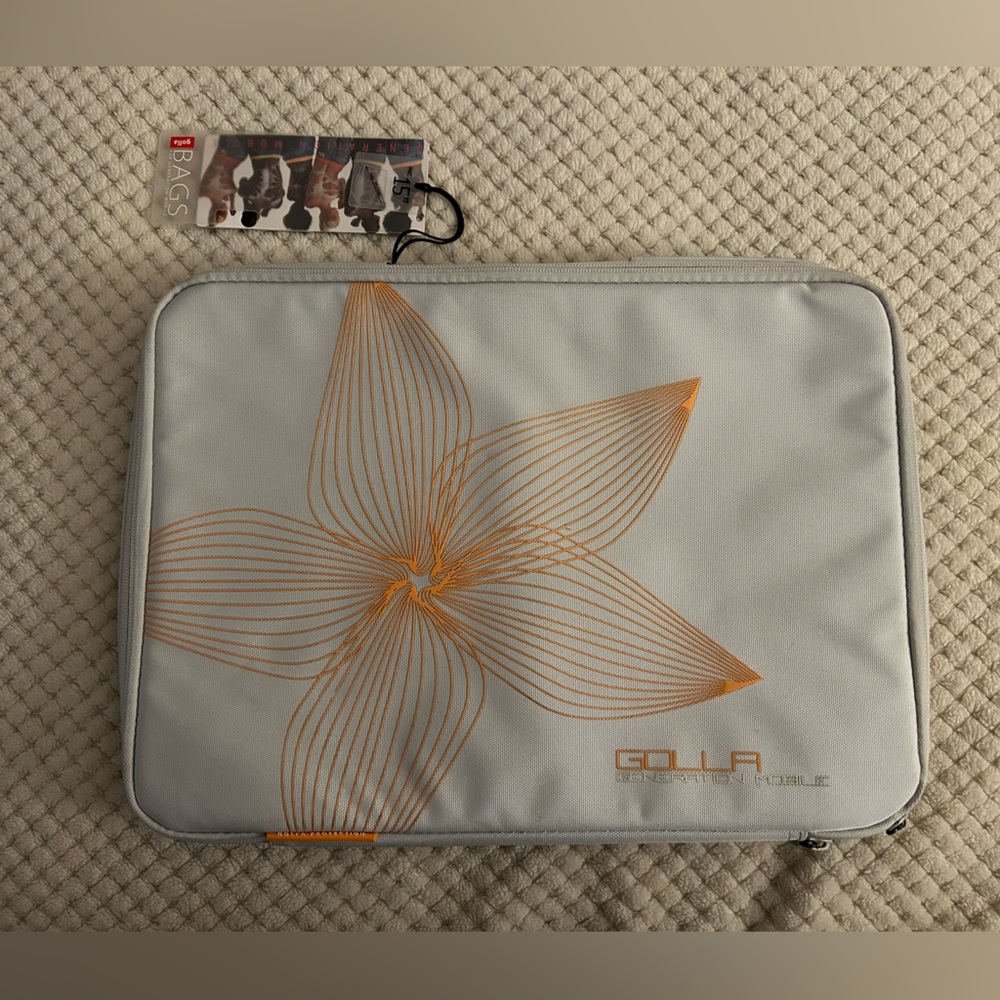Golla 15 inch laptop case NWT